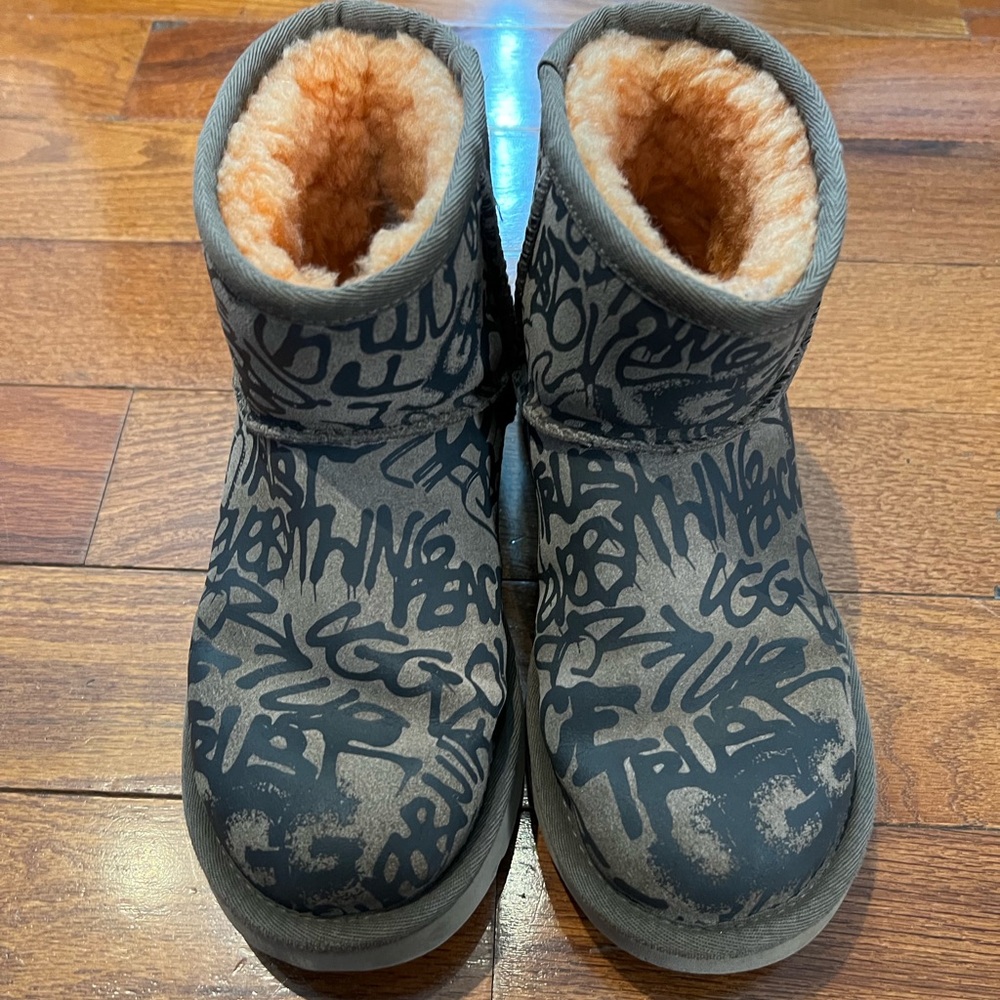 UGG Classic Street Graffiti Mini Slate Suede Boots Women's 5 Streetwear